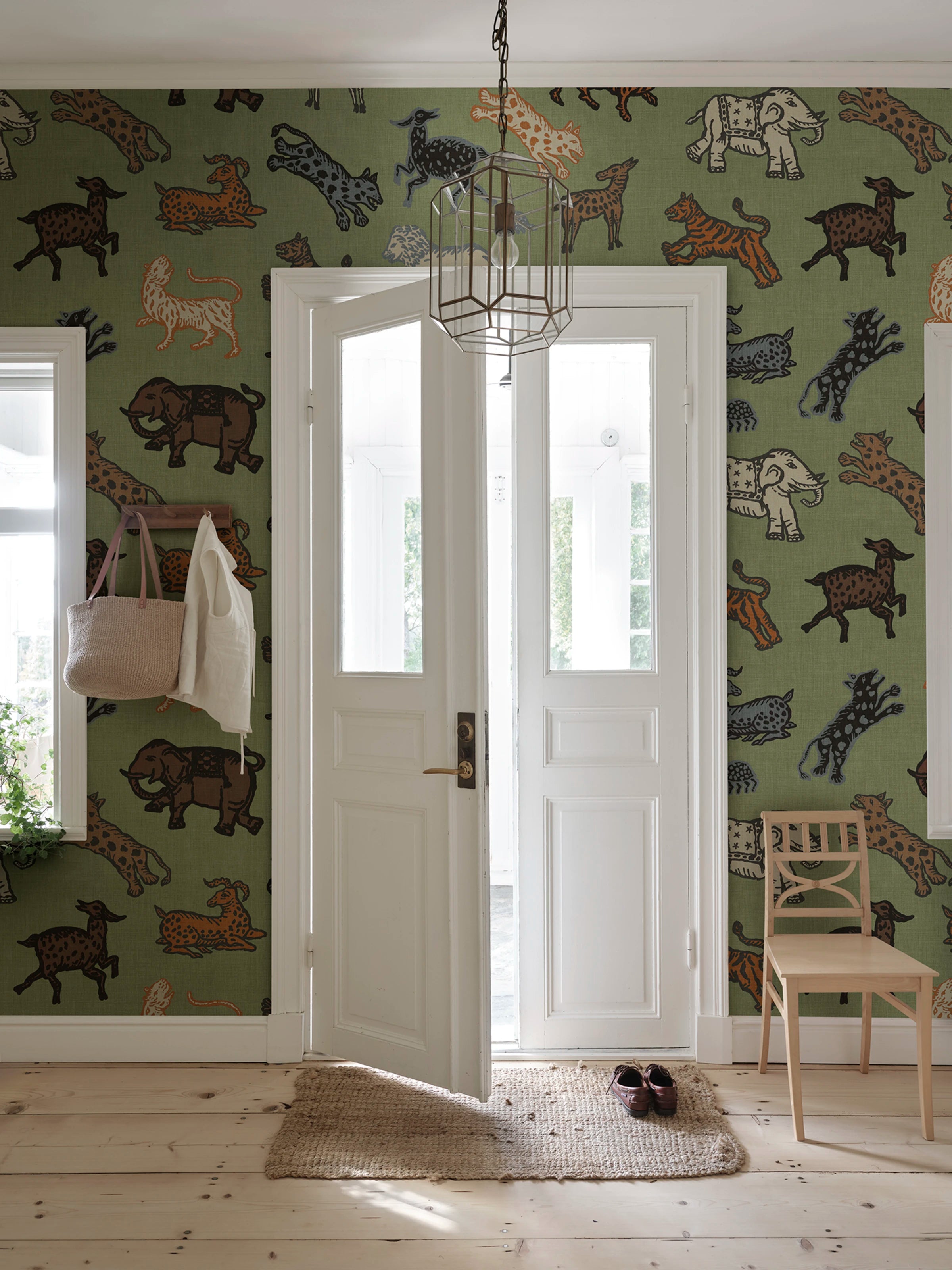 Leonard wallpaper by Sandberg – animals design, Green – styled in a room setting, view 5