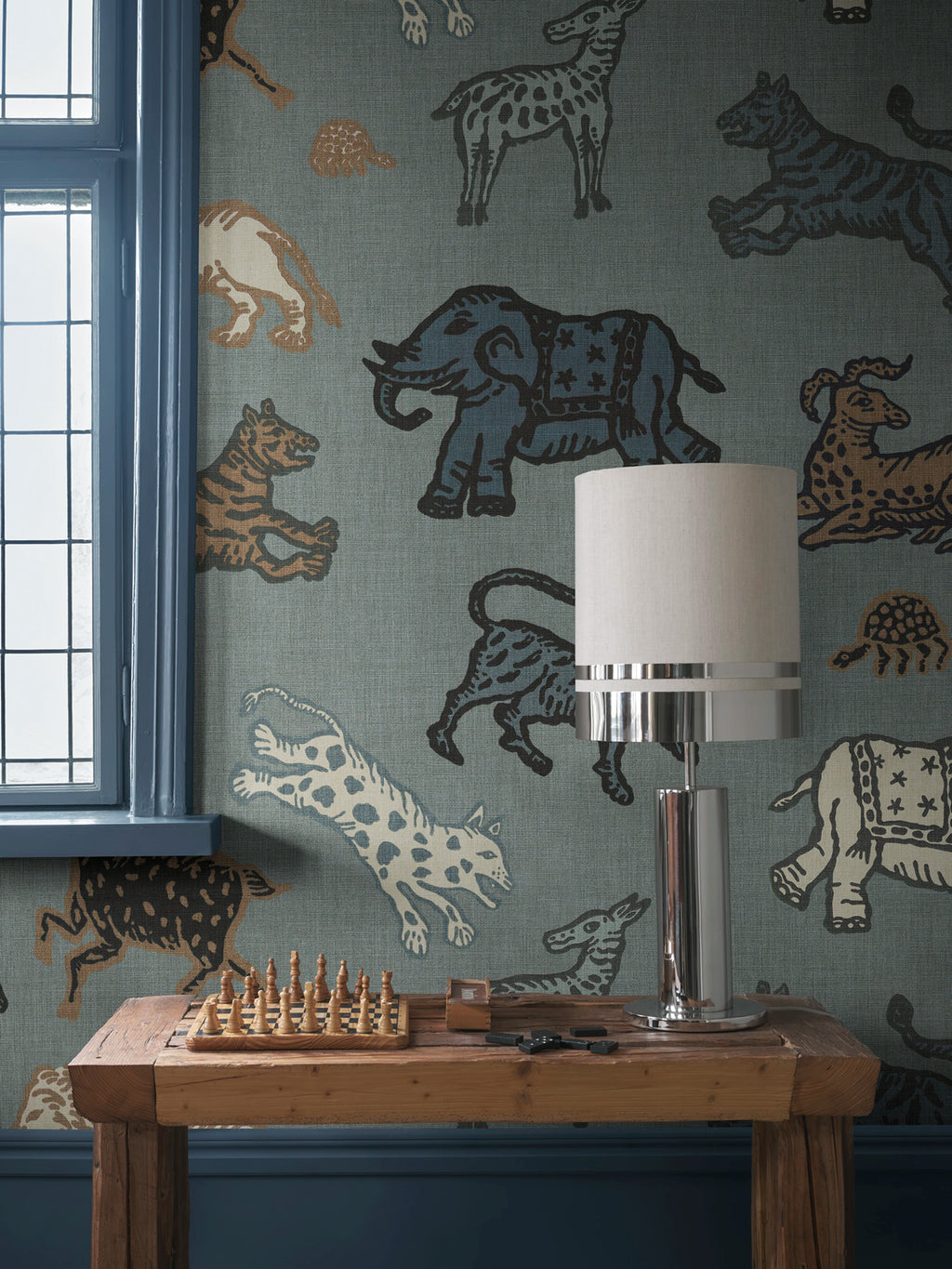 Leonard wallpaper by Sandberg – animals design, Blue – Misty Blue – styled in a room setting, view 8