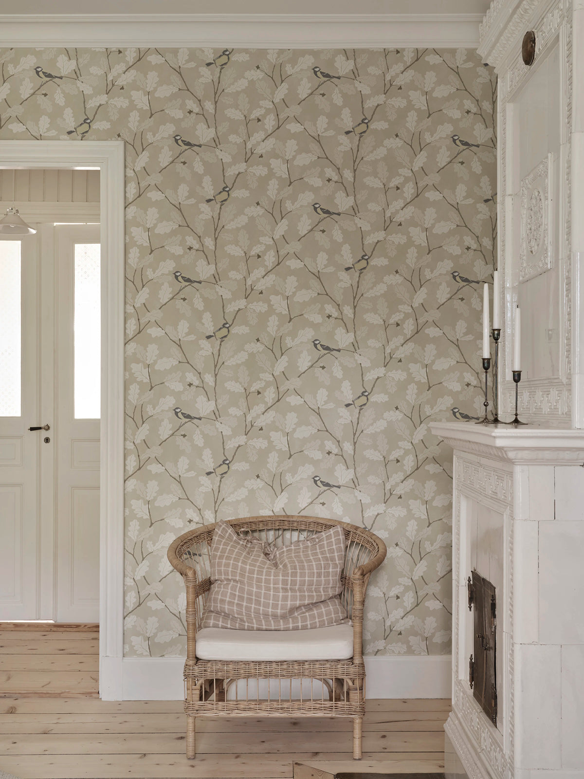 Waldemar wallpaper by Sandberg – botanical design, Beige