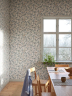 Waldemar wallpaper by Sandberg – botanical design, Light Blue