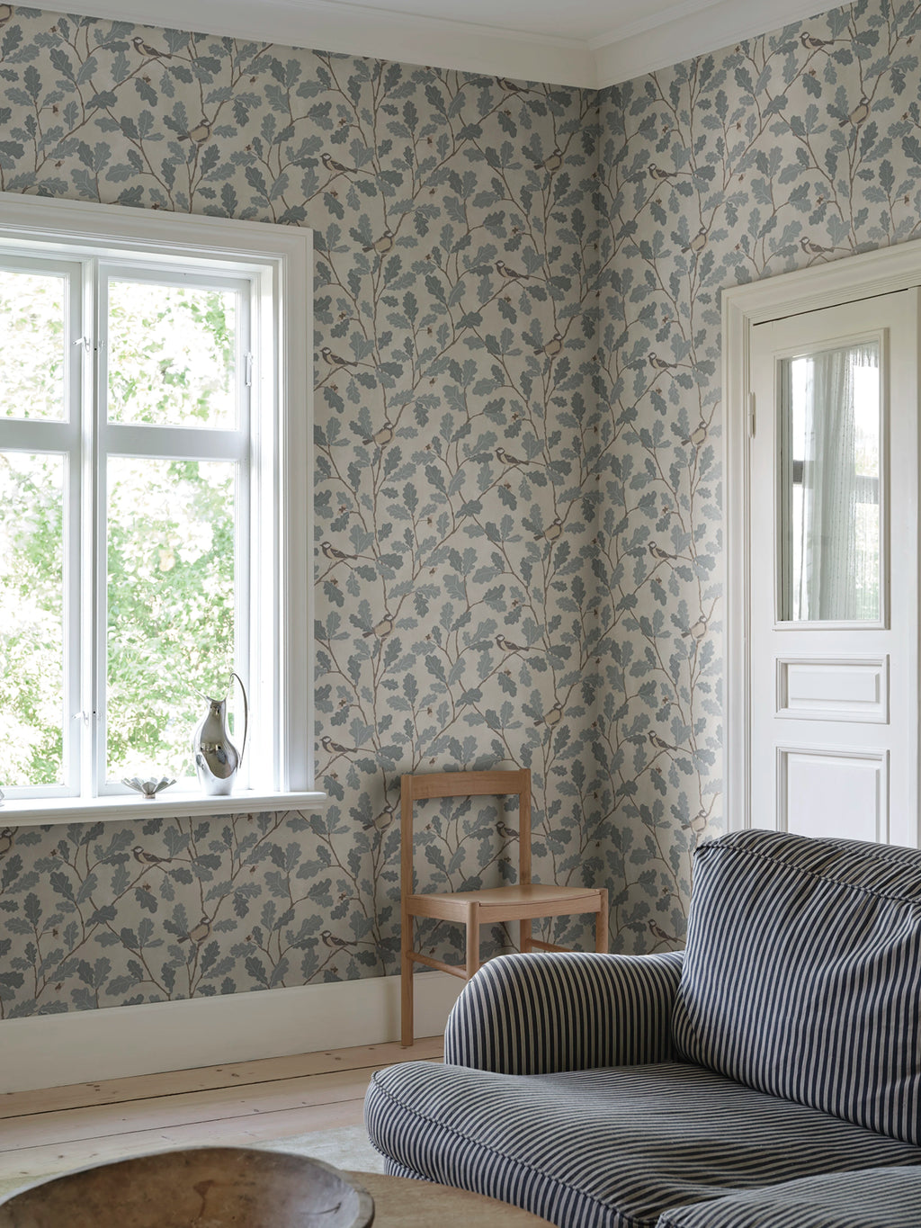 Waldemar wallpaper by Sandberg – botanical design, Light Blue