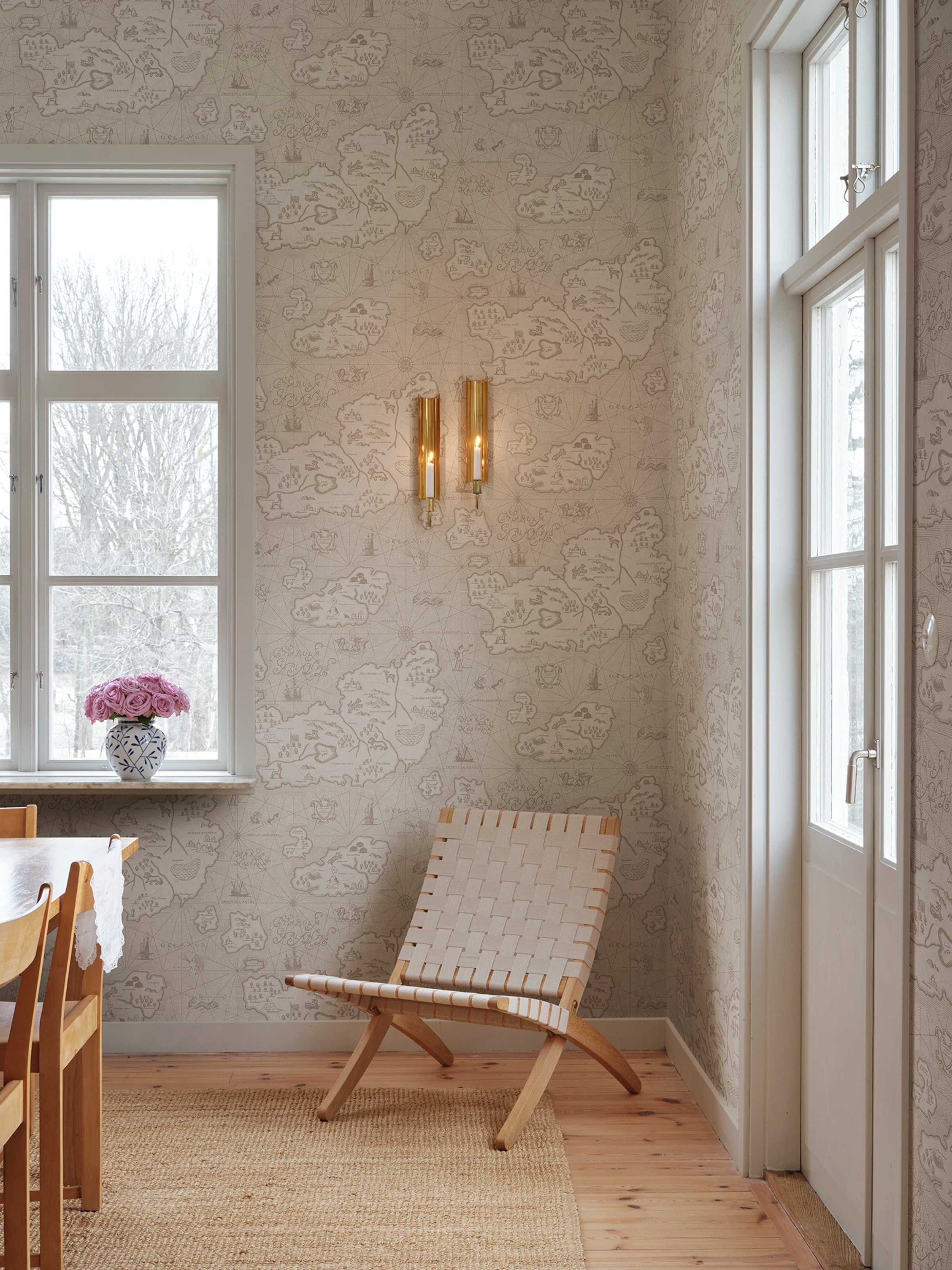 Ferdinand wallpaper by Sandberg – kids & nursery design, Beige – styled in a room setting