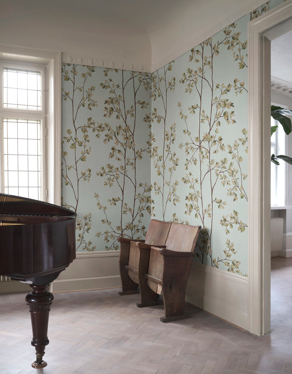 Laura wallpaper by Sandberg – botanical design, Light Blue – styled in a room setting, view 9