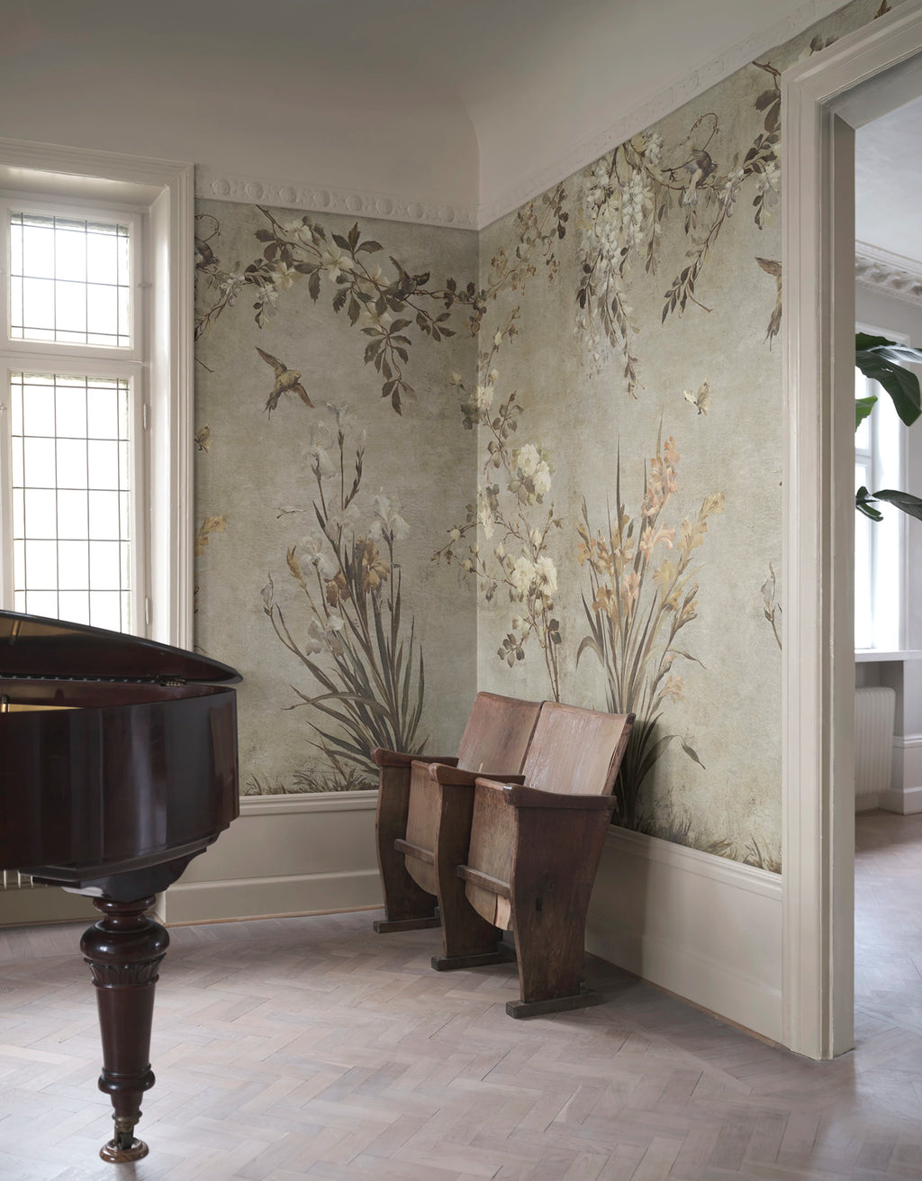 Nicola wall mural by Sandberg – floral design, Beige – styled in a room setting