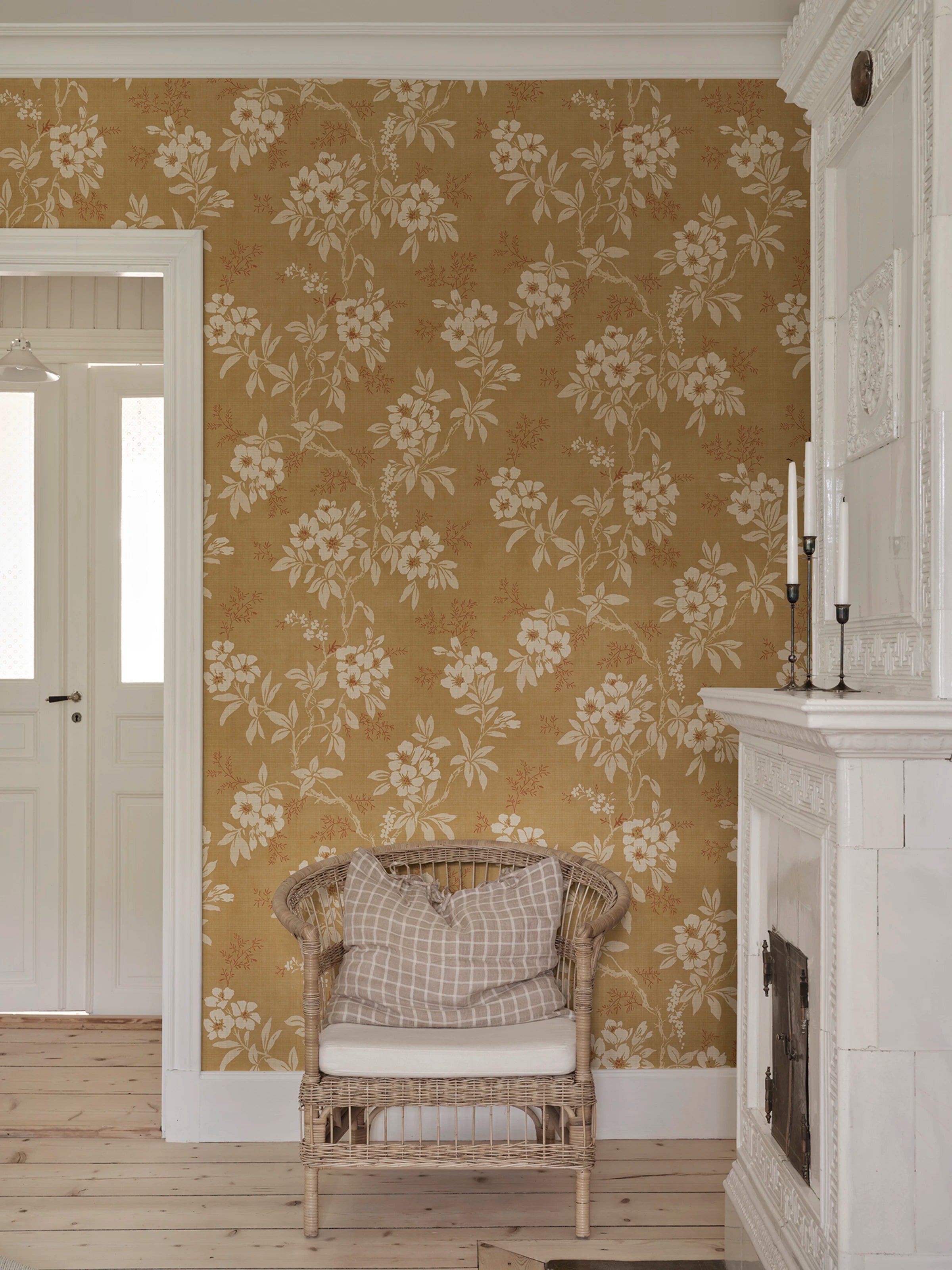 Vera wallpaper by Sandberg – floral design, Yellow