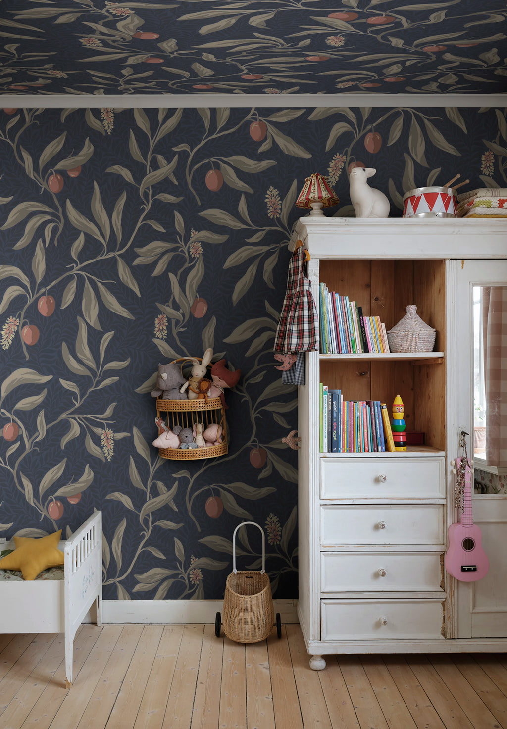Vinnie Mural wall mural by Sandberg – botanical design, Blue – Classic Blue