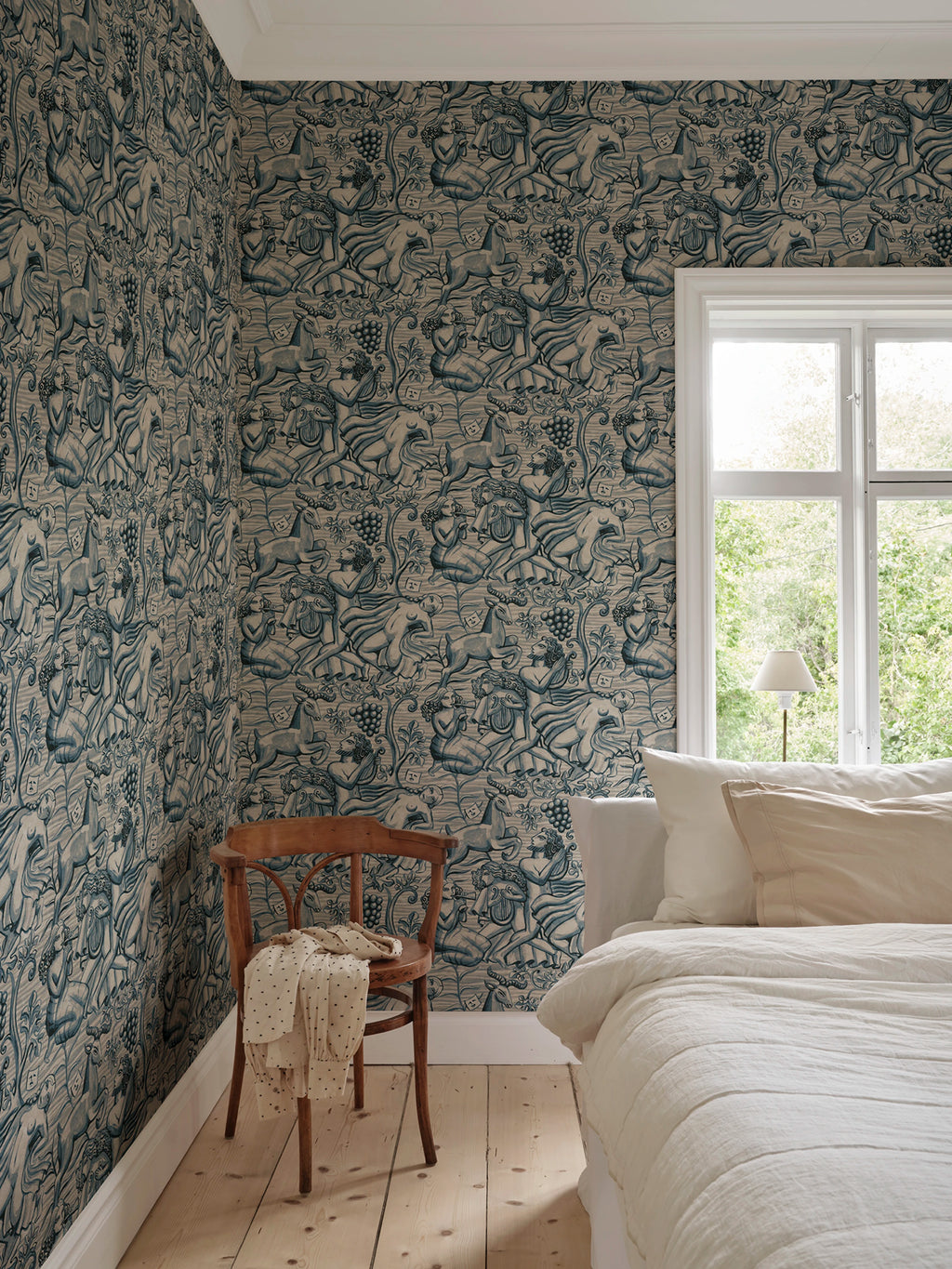 Baccus wallpaper by Sandberg – monochrome design, Blue – styled in a room setting, view 2