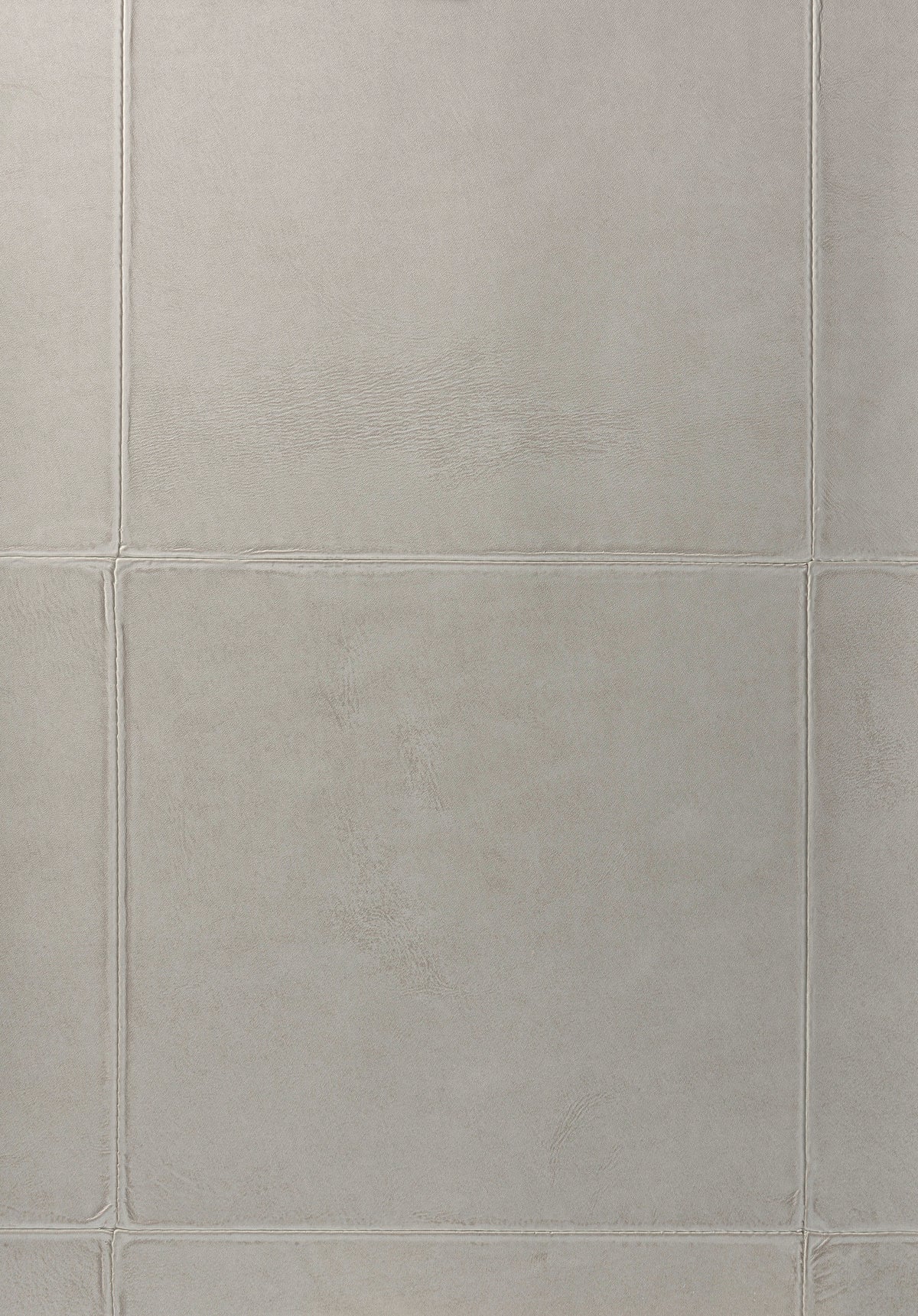 Campo wallpaper by Arte in Grey (Cloth) – flat swatch of the tiled leather pattern
