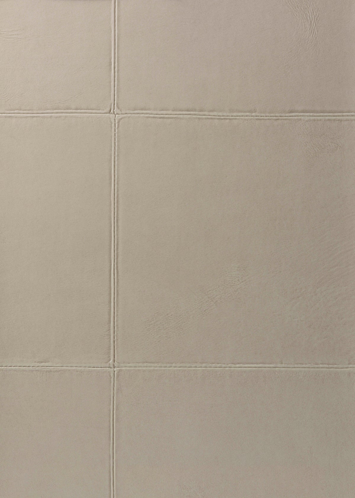 Campo wallpaper by Arte in Beige – Clay – flat swatch of the tiled leather pattern