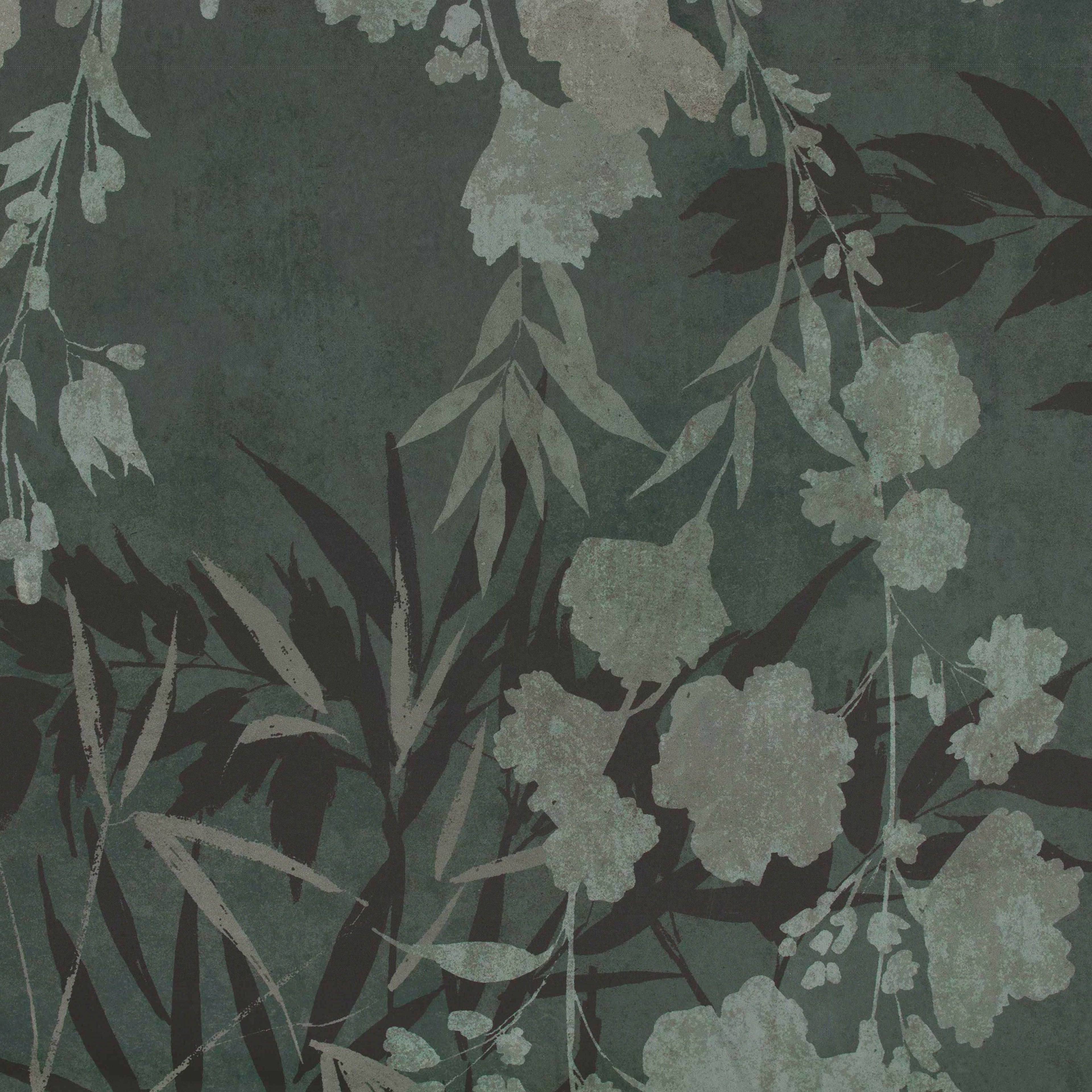 Sayuri wallpaper by Romo in Hunter – botanical design
