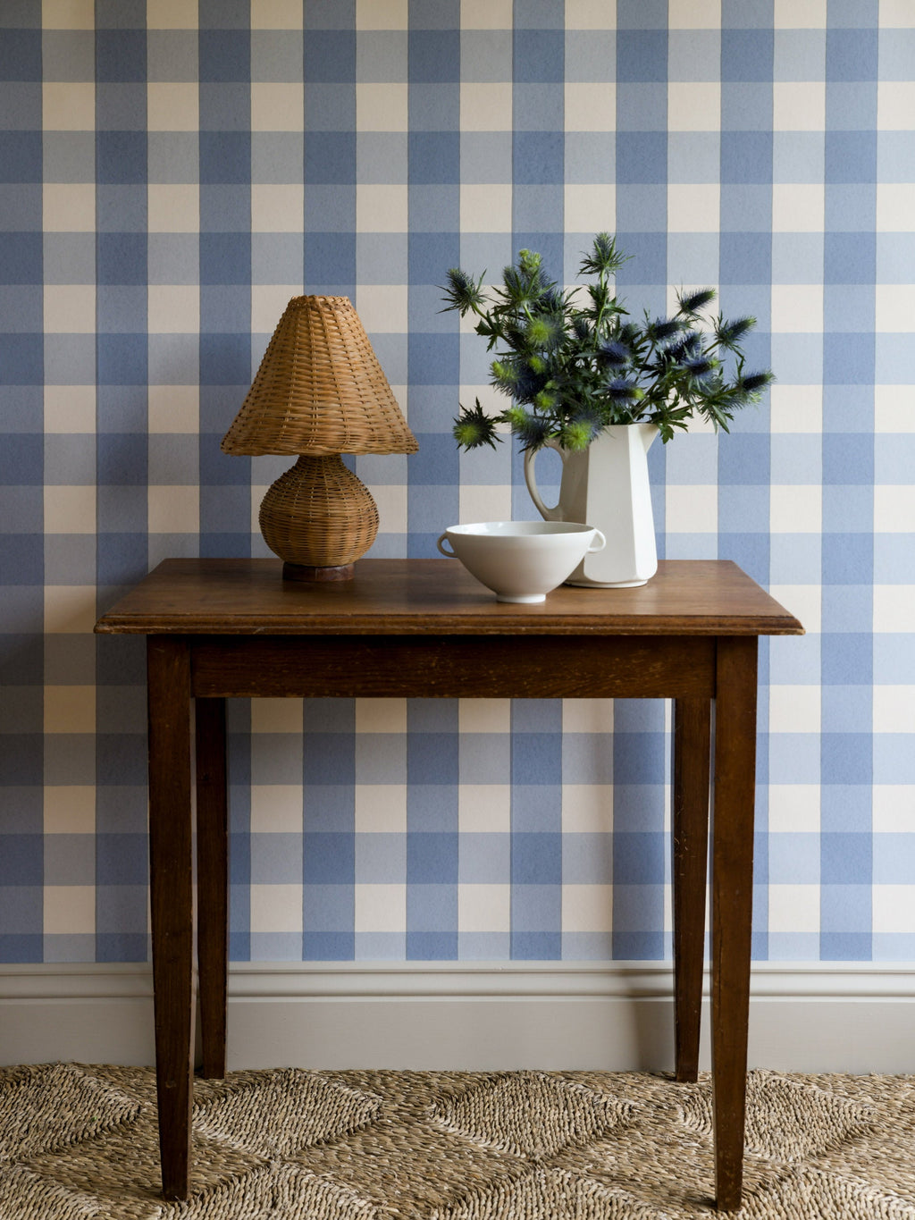 Picnic wallpaper by Langelid/von Bromssen - geometric design in Blue