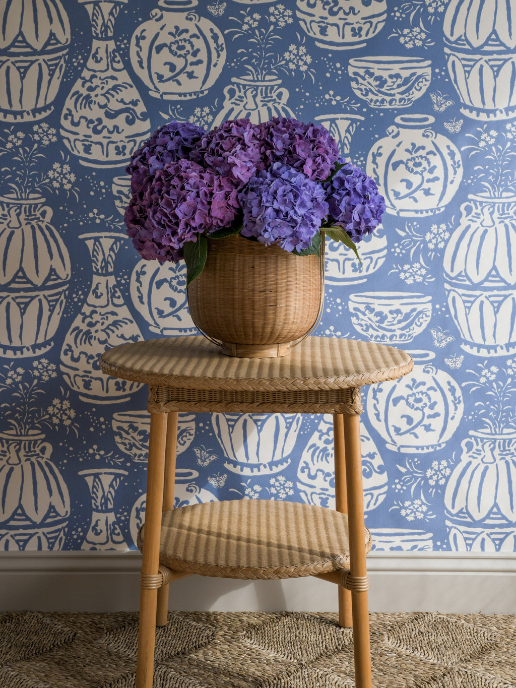 Pottery wallpaper by Langelid/von Bromssen - abstract design in Blue