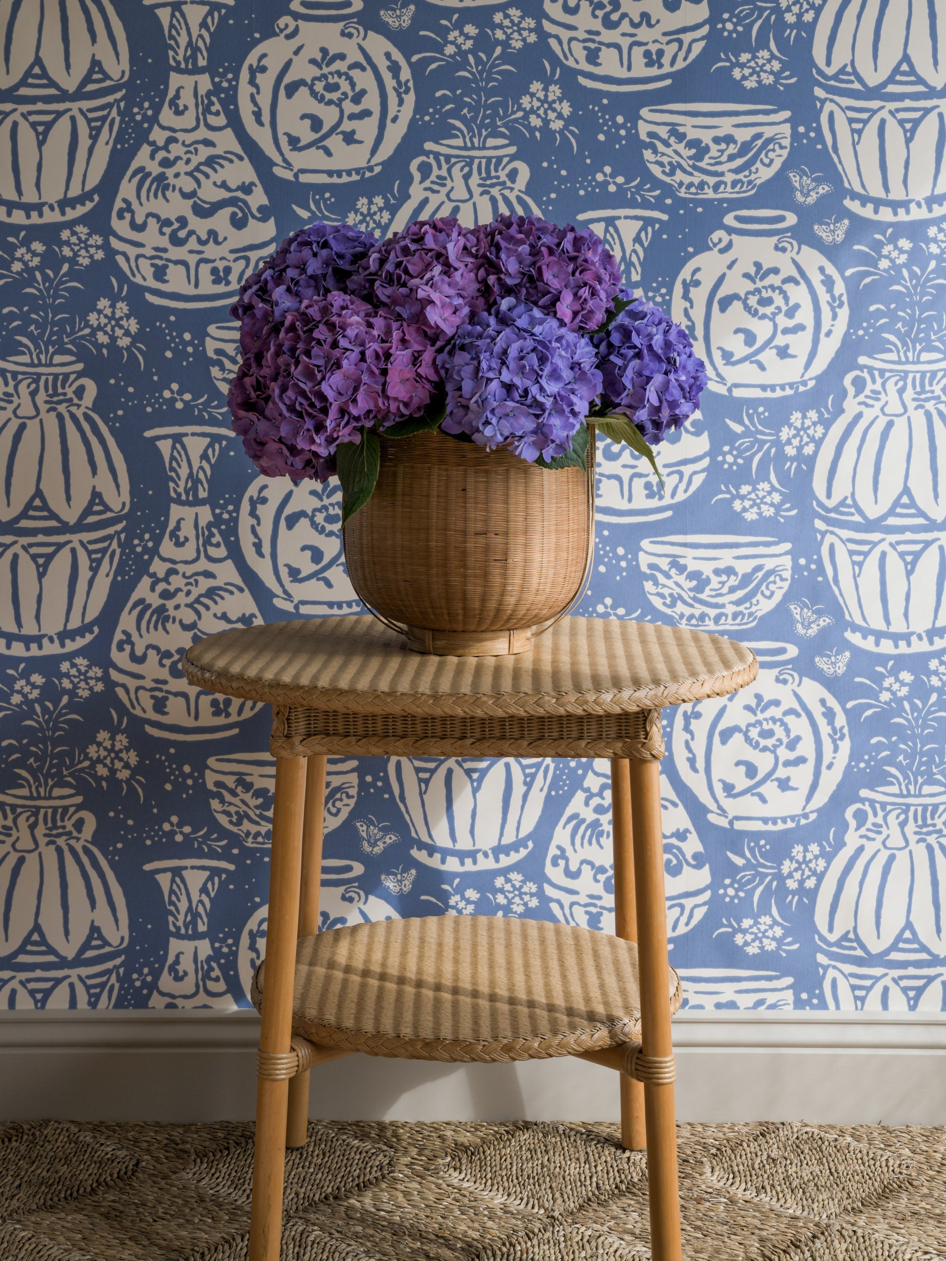 Pottery wallpaper by Langelid/von Bromssen - abstract design in Blue