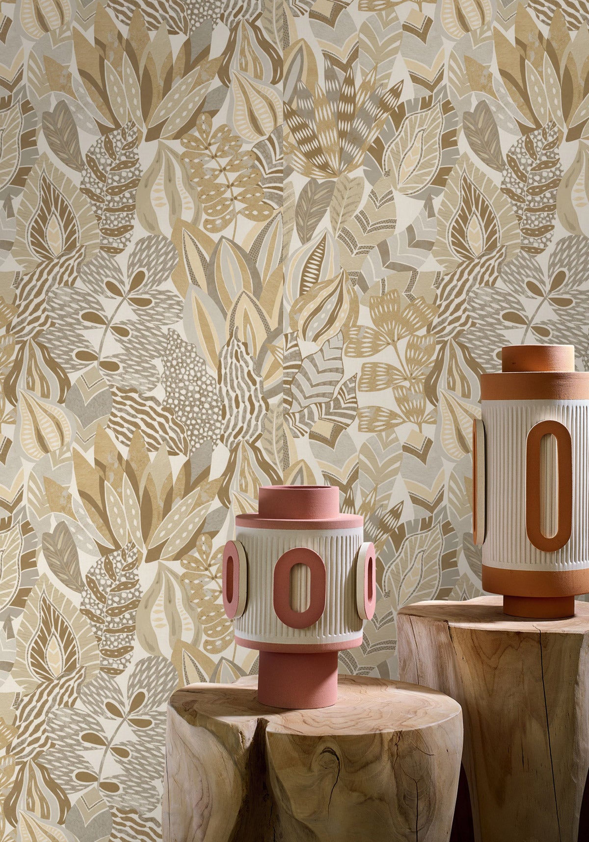 Alfabia wallpaper by Casamance in Beige – Sand & Sandstone, styled room shot