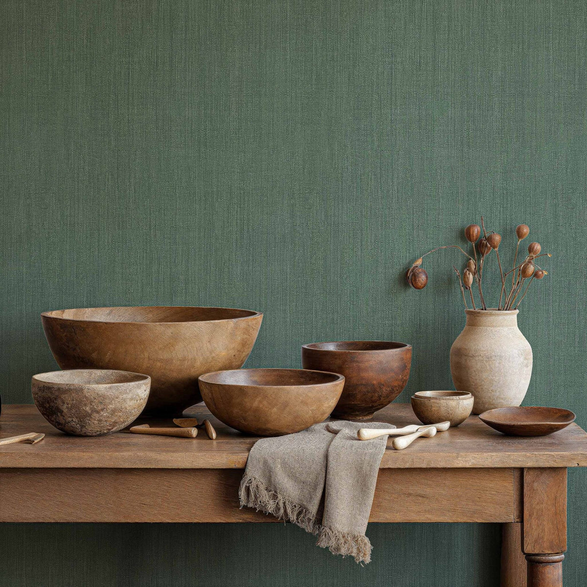 Cáñamo wallpaper by Coordonné in Green, styled room