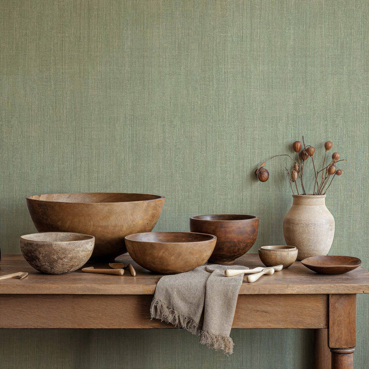 Cáñamo wallpaper by Coordonné in Sage Green, styled room