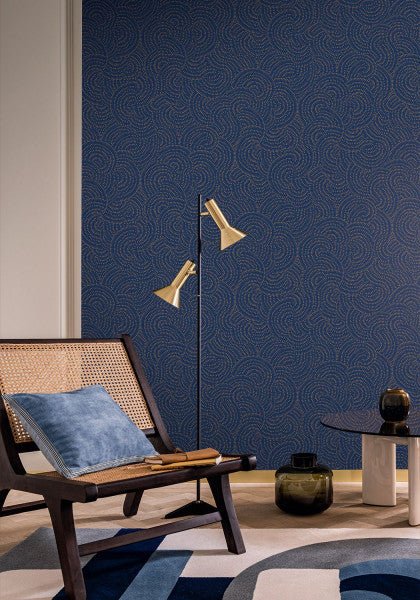 Cascade wallpaper by Casamance in Blue – Navy, styled room shot
