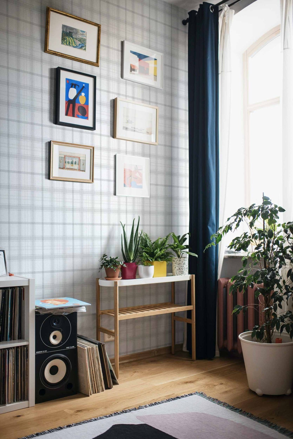 Check 11.5 wallpaper by Coordonné in Grey, styled room