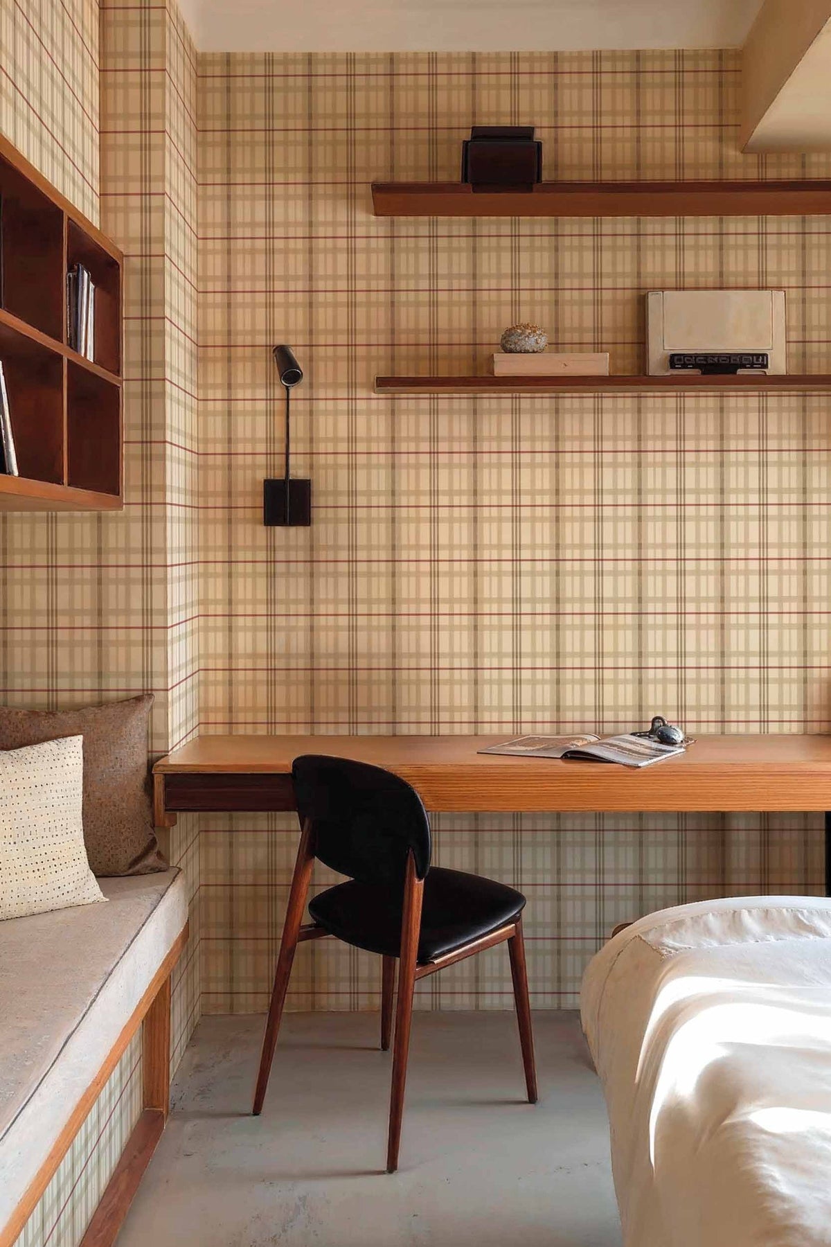 Clan's Check wallpaper by Coordonné in Cream, styled room