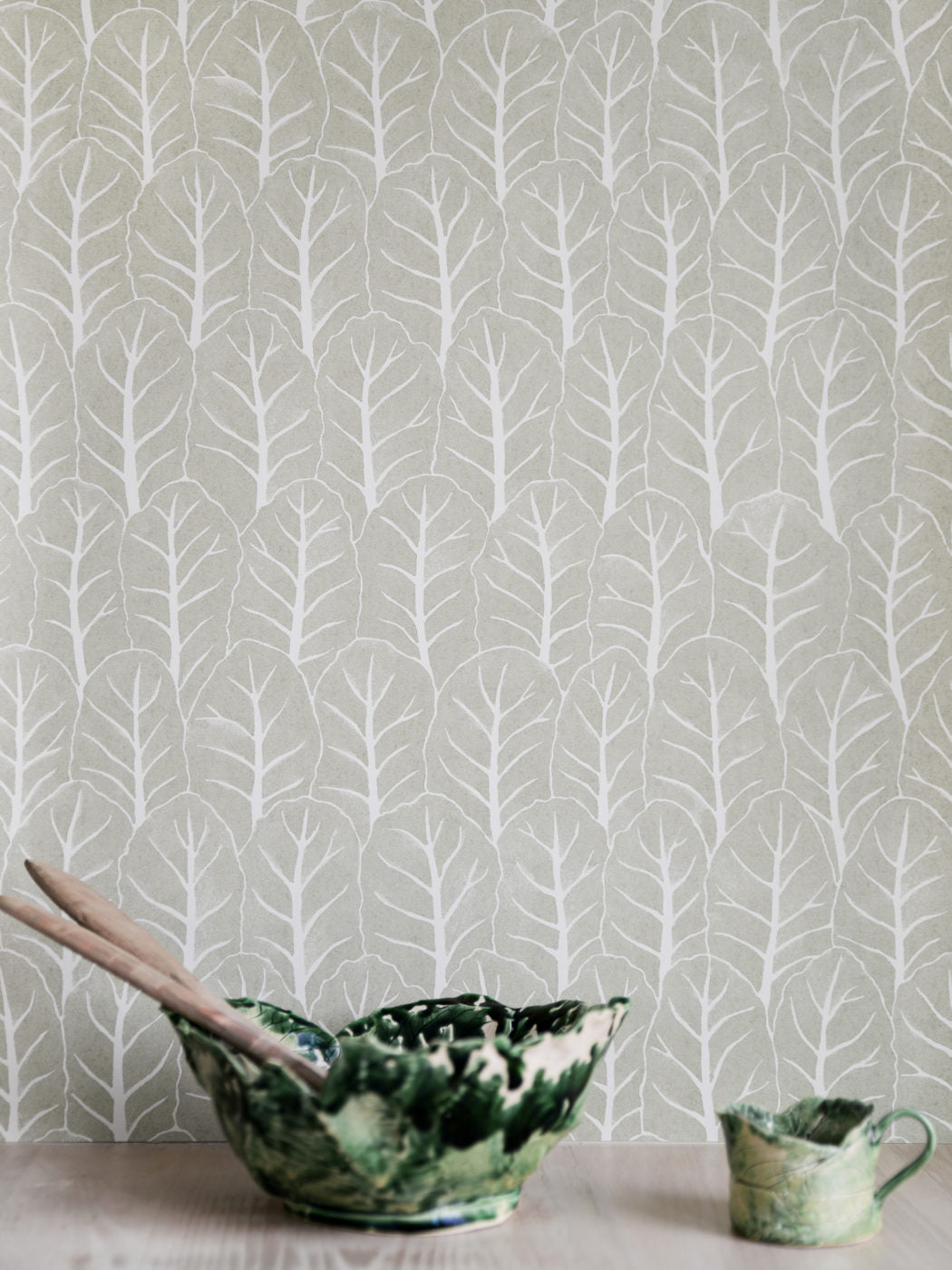 Coleslaw wallpaper by Långelid/von Brömssen in Green, styled room shot
