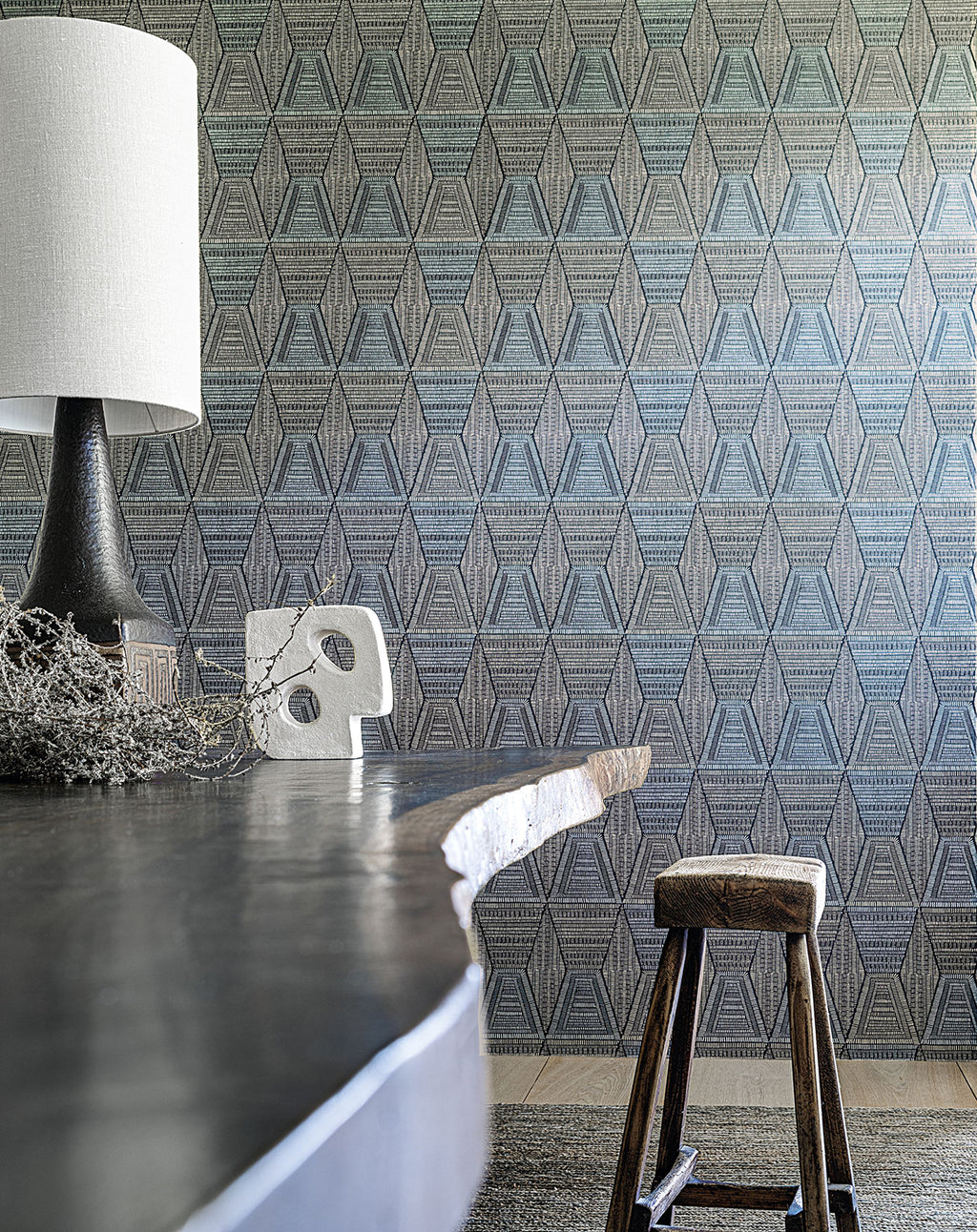Daia wallpaper by Casamance in Black – Frost, styled room shot