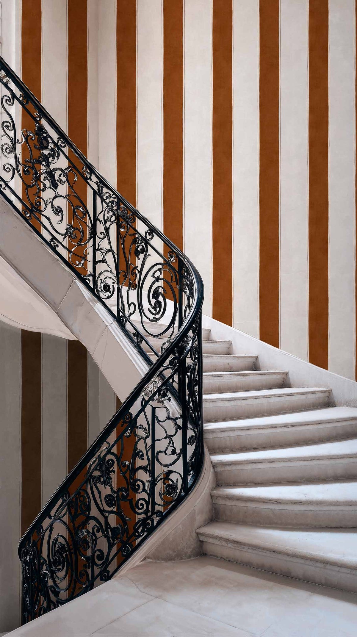 Florentine Stripe wallpaper by Coordonné in Brown, styled room