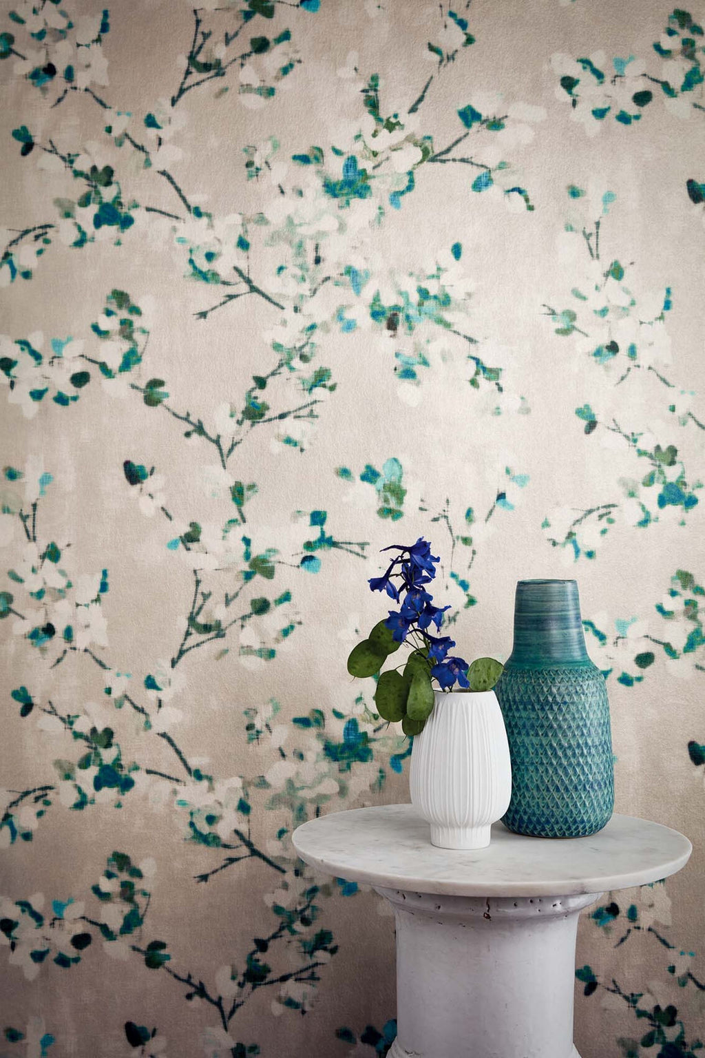 Floris wallpaper by Romo in Teal, styled room shot