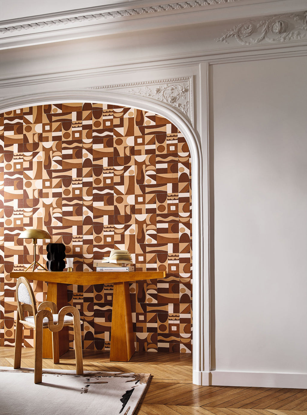 Gourna wallpaper by Casamance in Orange – Terracotta & Copper, styled room shot