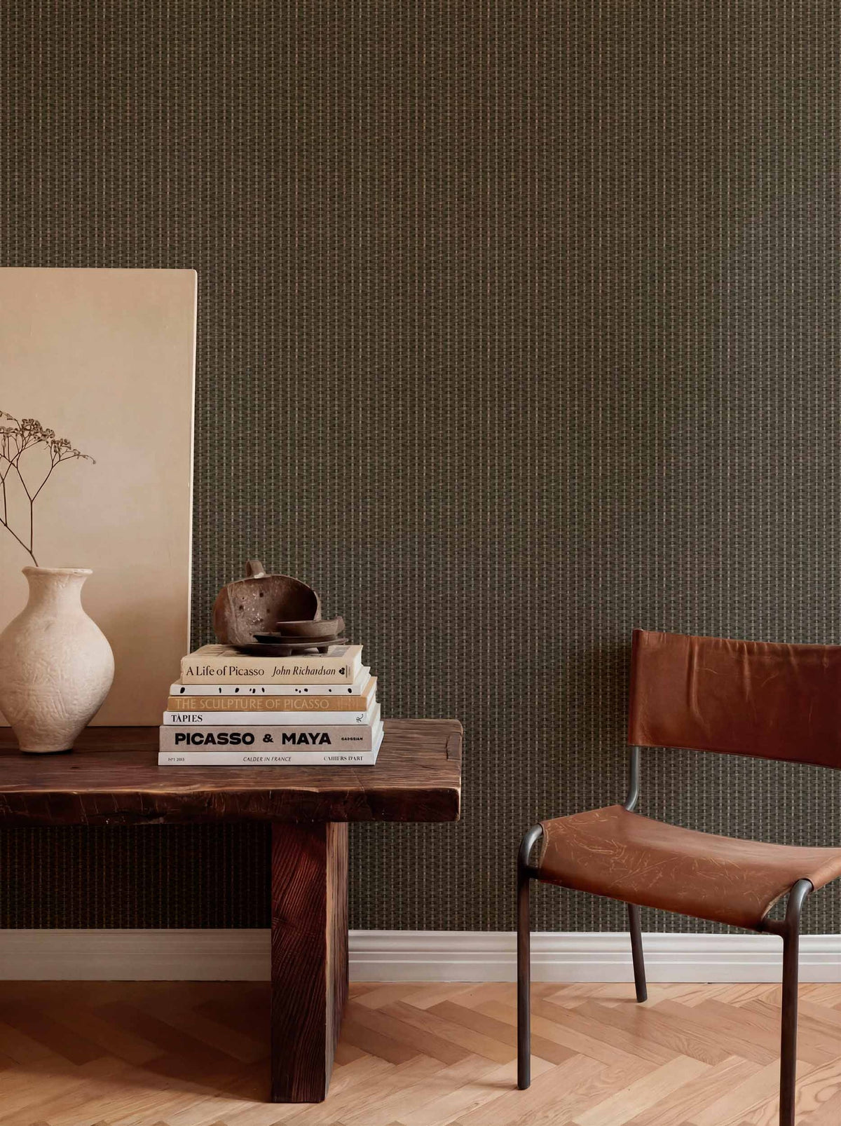 Kuba wallpaper by Coordonné in Black, styled room