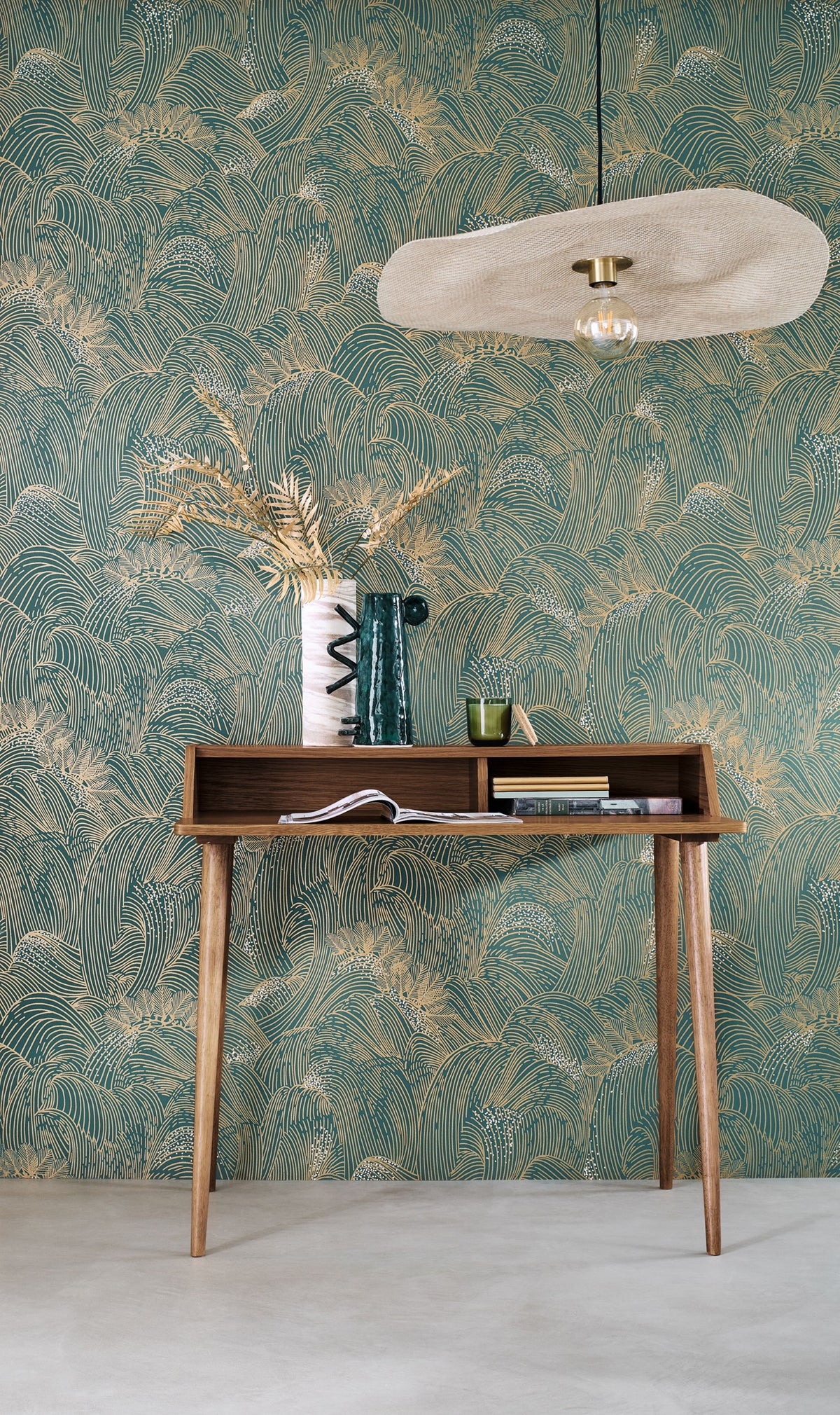 Marée haute wallpaper by Casamance in Green – English & Gold, styled room shot