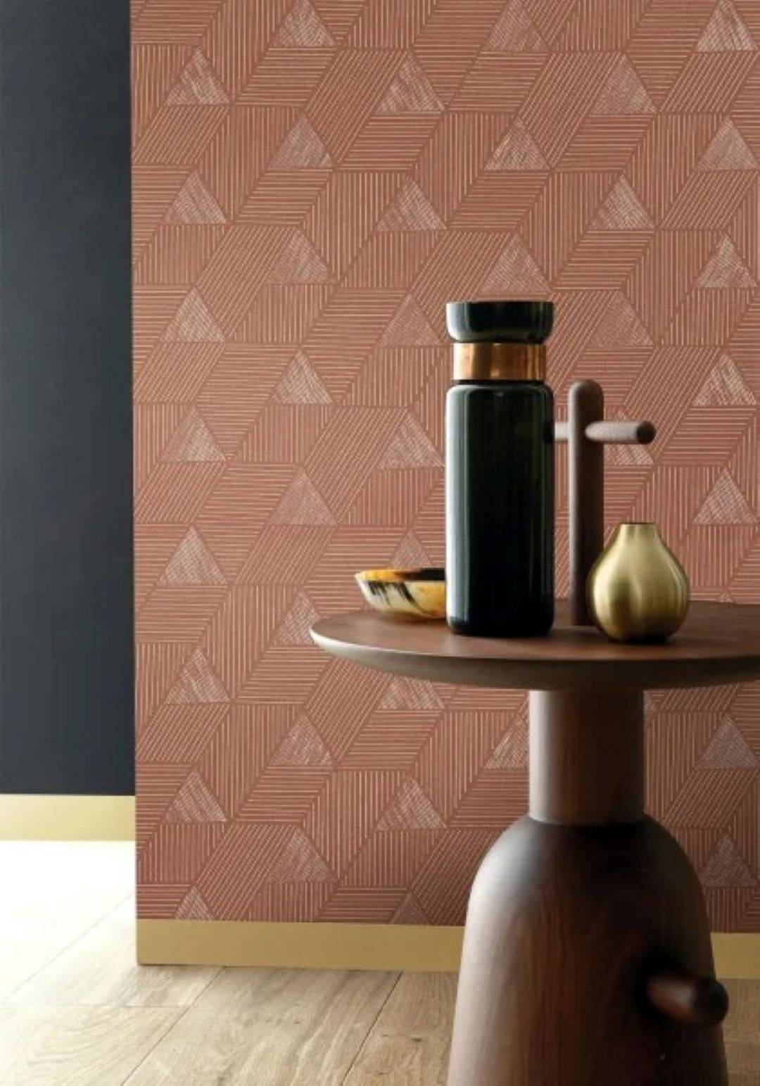 Méroé wallpaper by Casamance in Orange – Clay & Copper, styled room shot