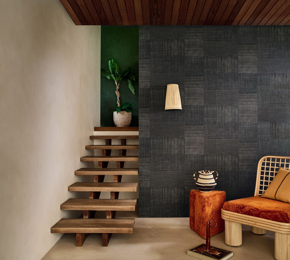 Mestizo wallpaper by Casamance in Black, styled room shot