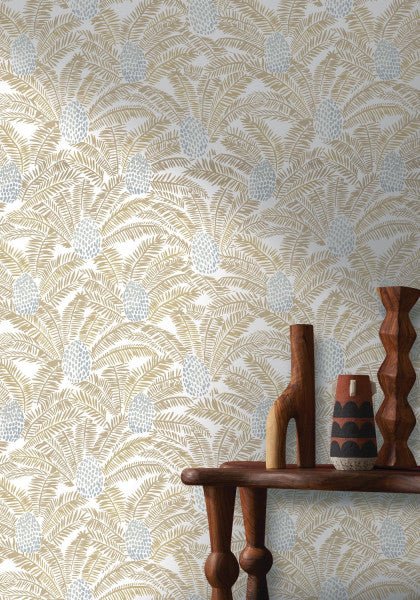 Palmeta wallpaper by Casamance in White – Gold, styled room shot