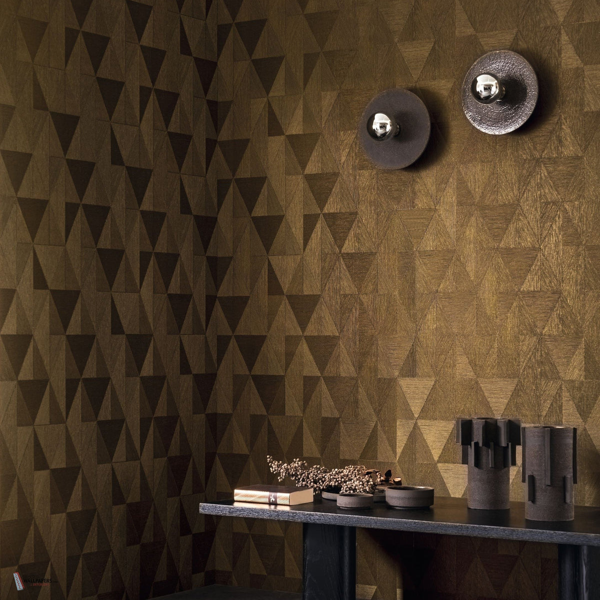 Parangon wallpaper by Casamance in Black – Gold, styled room shot