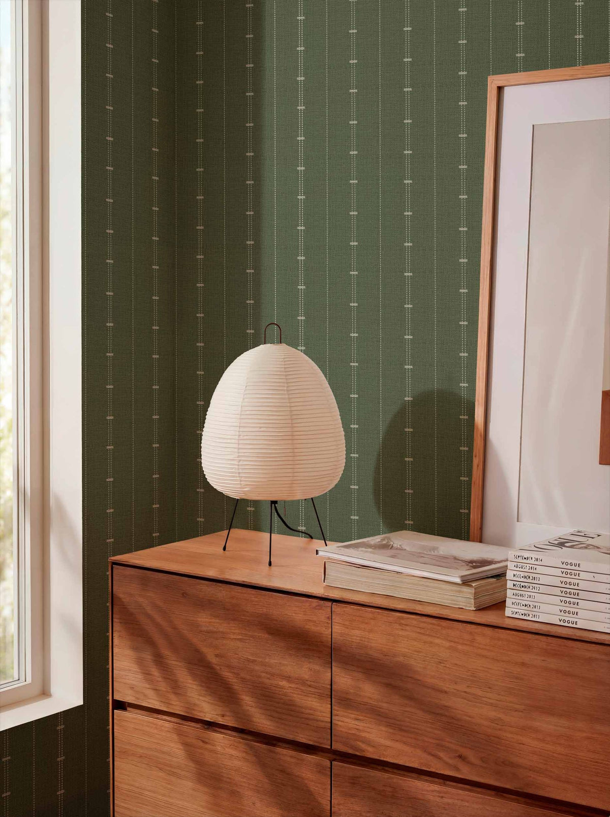 Raíces wallpaper by Coordonné in Green, styled room