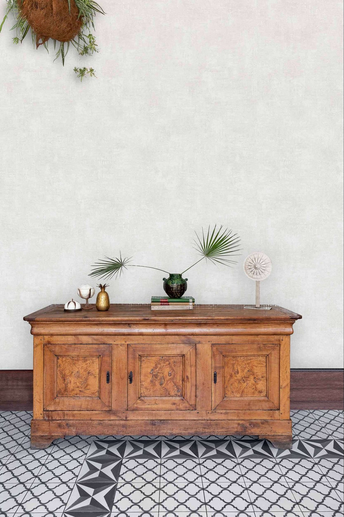 Raphia wallpaper by Coordonné in White, styled room