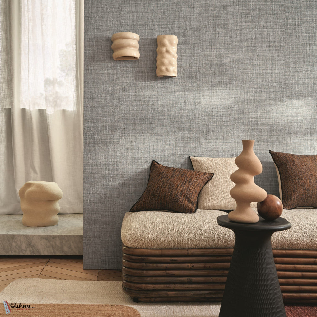 Sierra wallpaper by Casamance in Grey – Frost, styled room shot