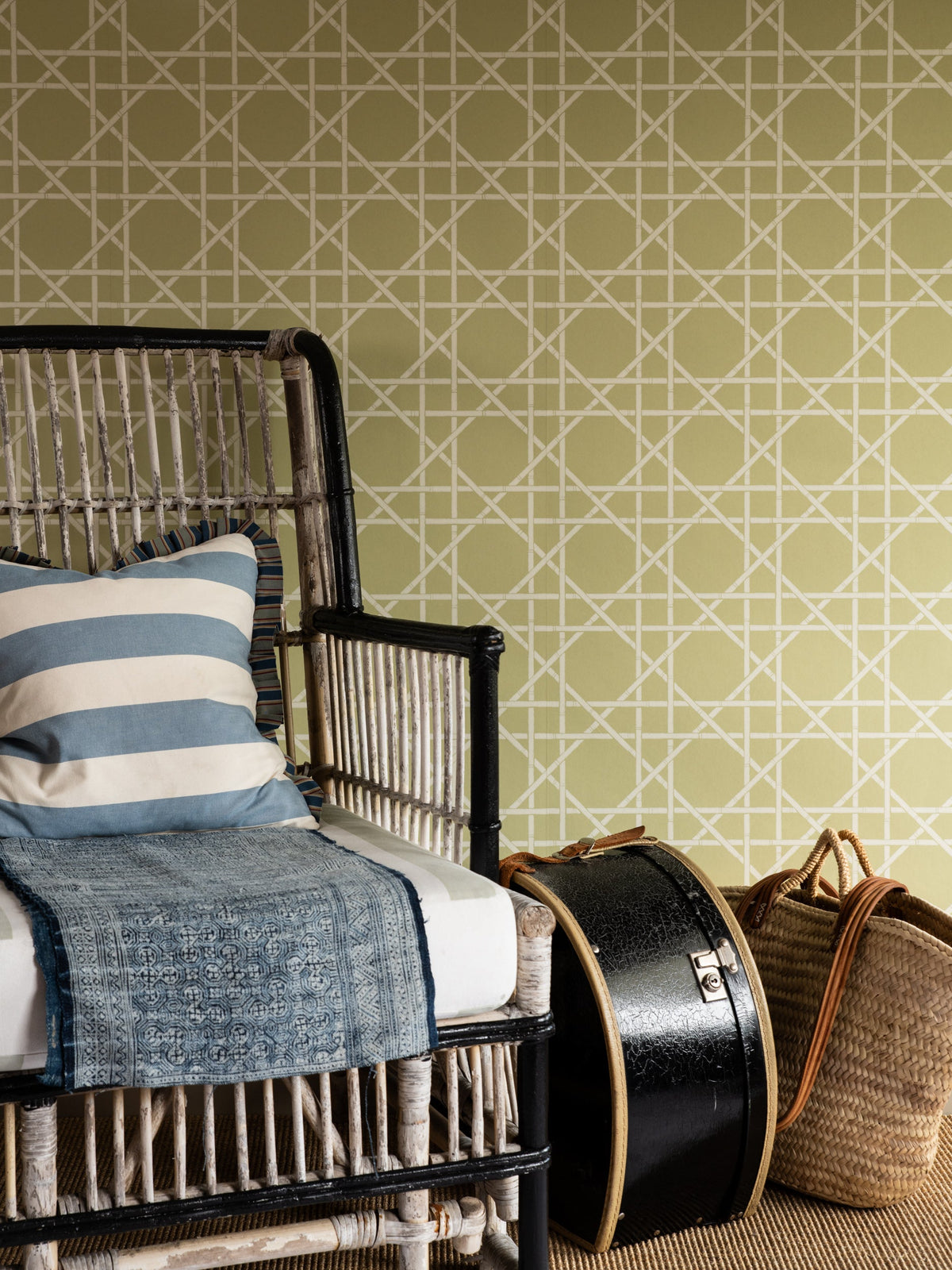 Trellis wallpaper by Långelid/von Brömssen in Green, styled room shot 2