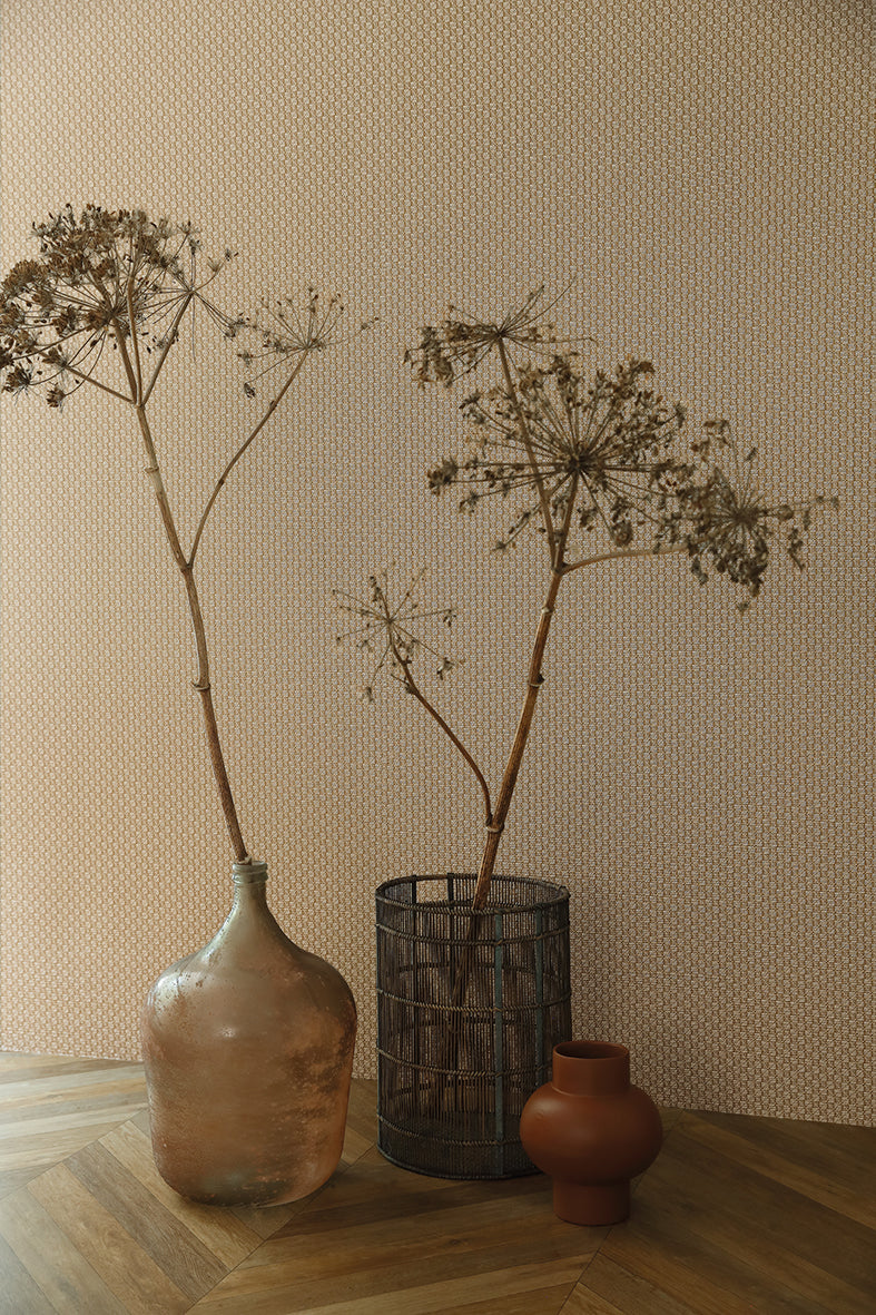 Trenza wallpaper by Casamance in Beige – Sand, styled room shot