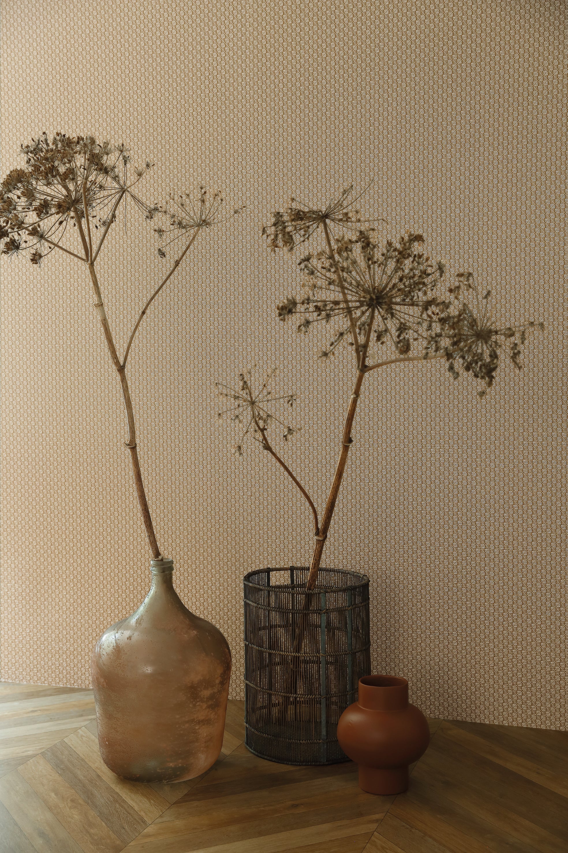 Trenza wallpaper by Casamance in Beige – String, styled room shot
