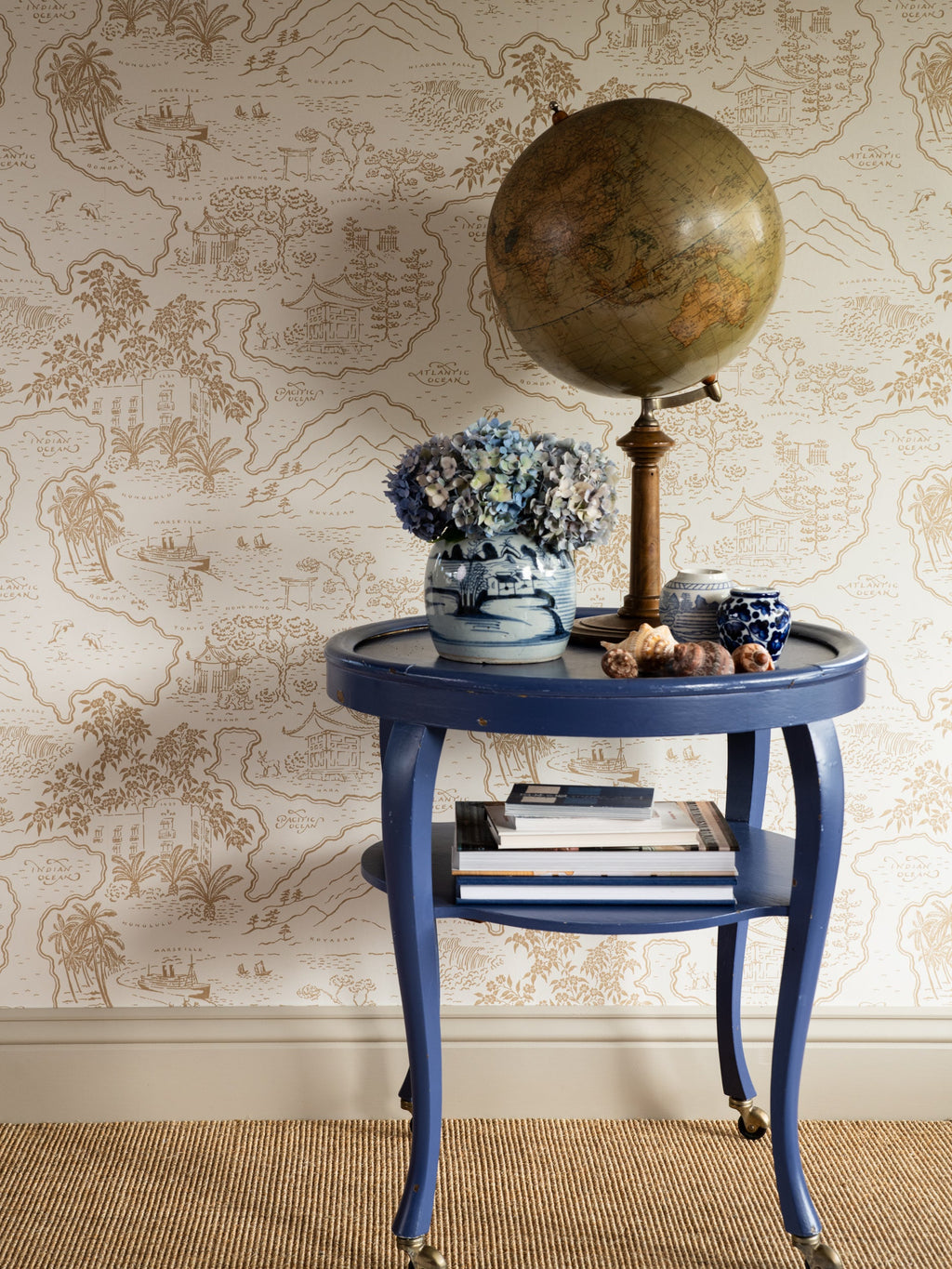 Voyage 1929 wallpaper by Långelid/von Brömssen in Orange, styled room shot