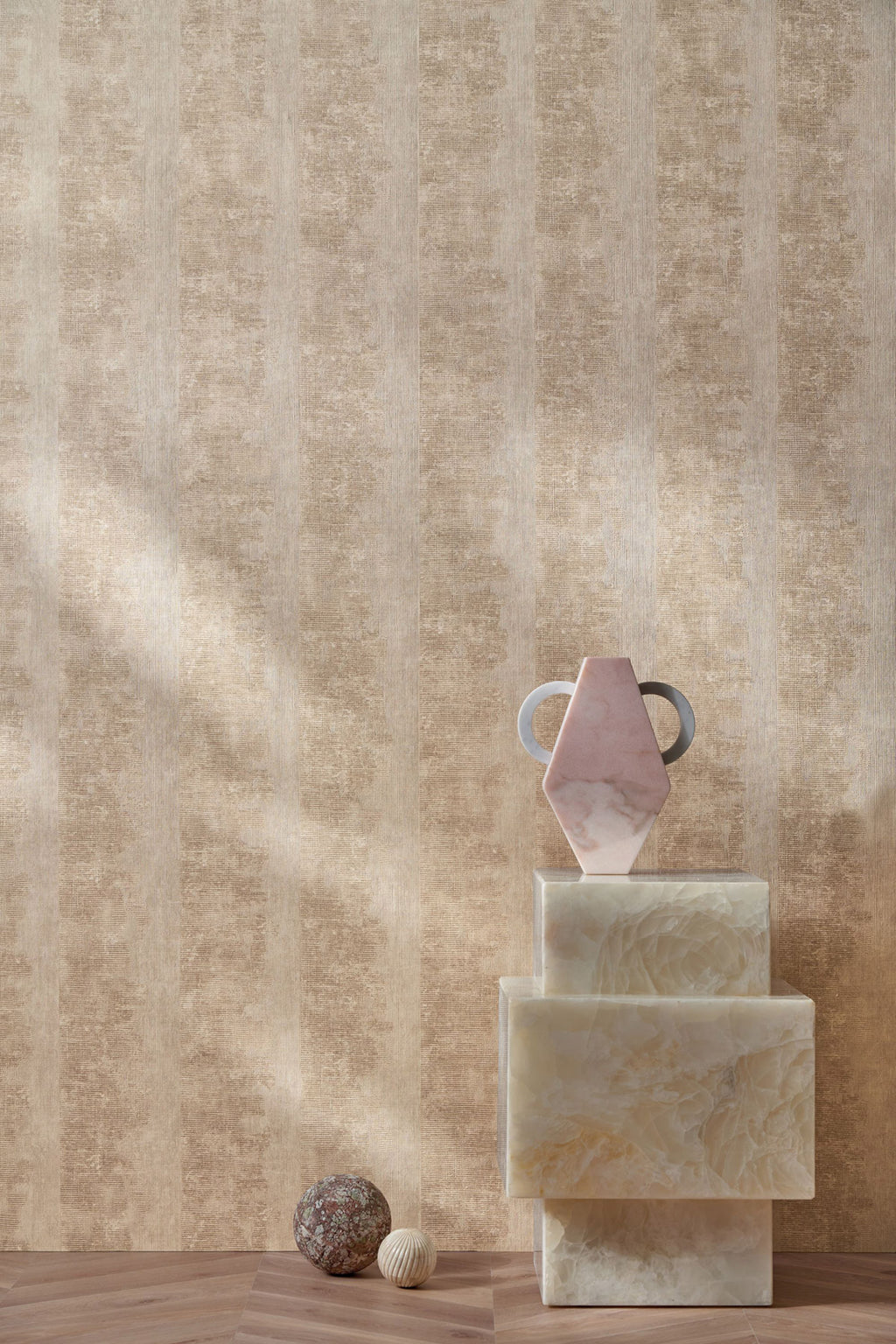 Zumaia wallpaper by Casamance in Beige – Sand, styled room shot