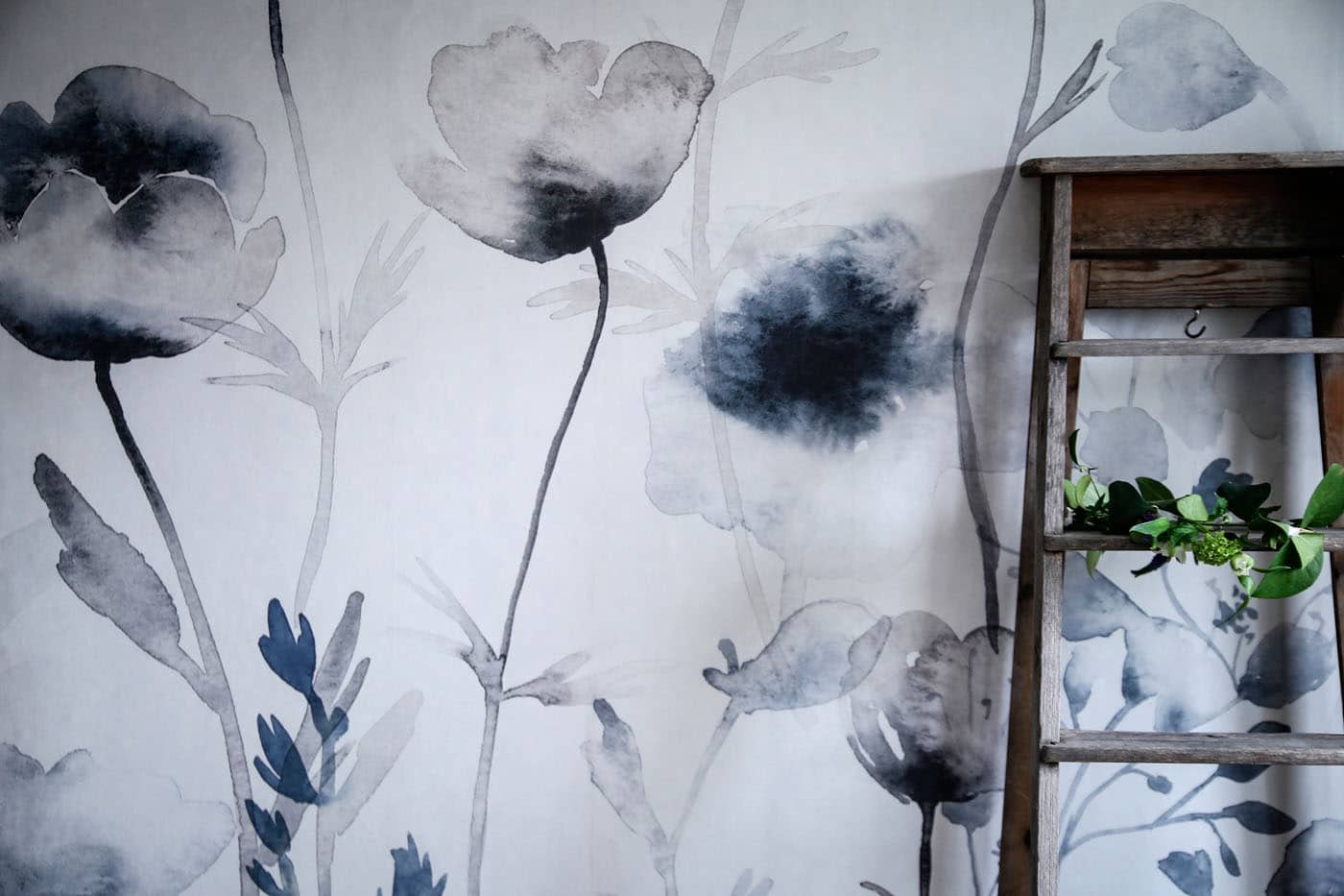 Morängen Floral - Blue - Wallpaper Trader