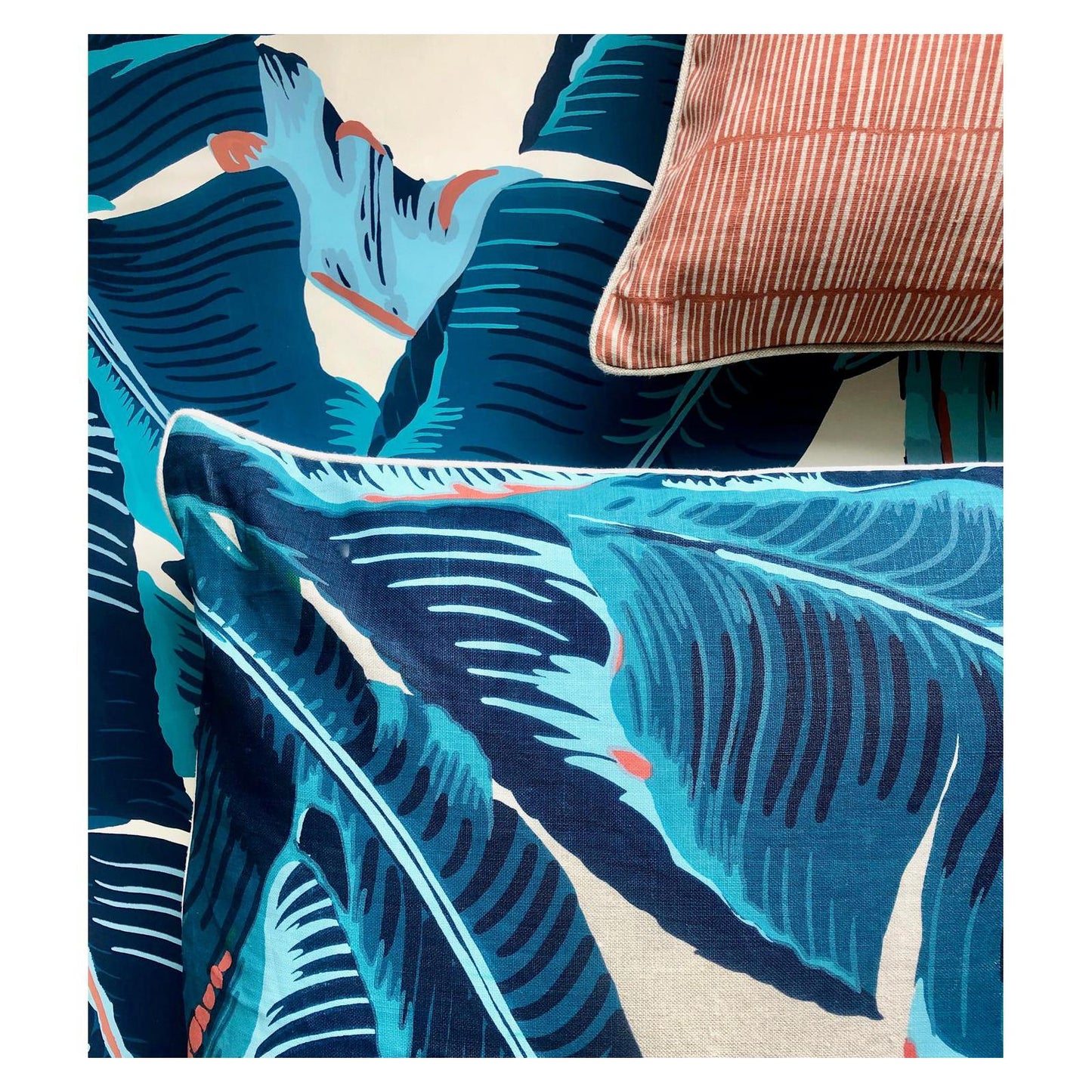 Martinique Banana Leaf - Wallpaper Trader