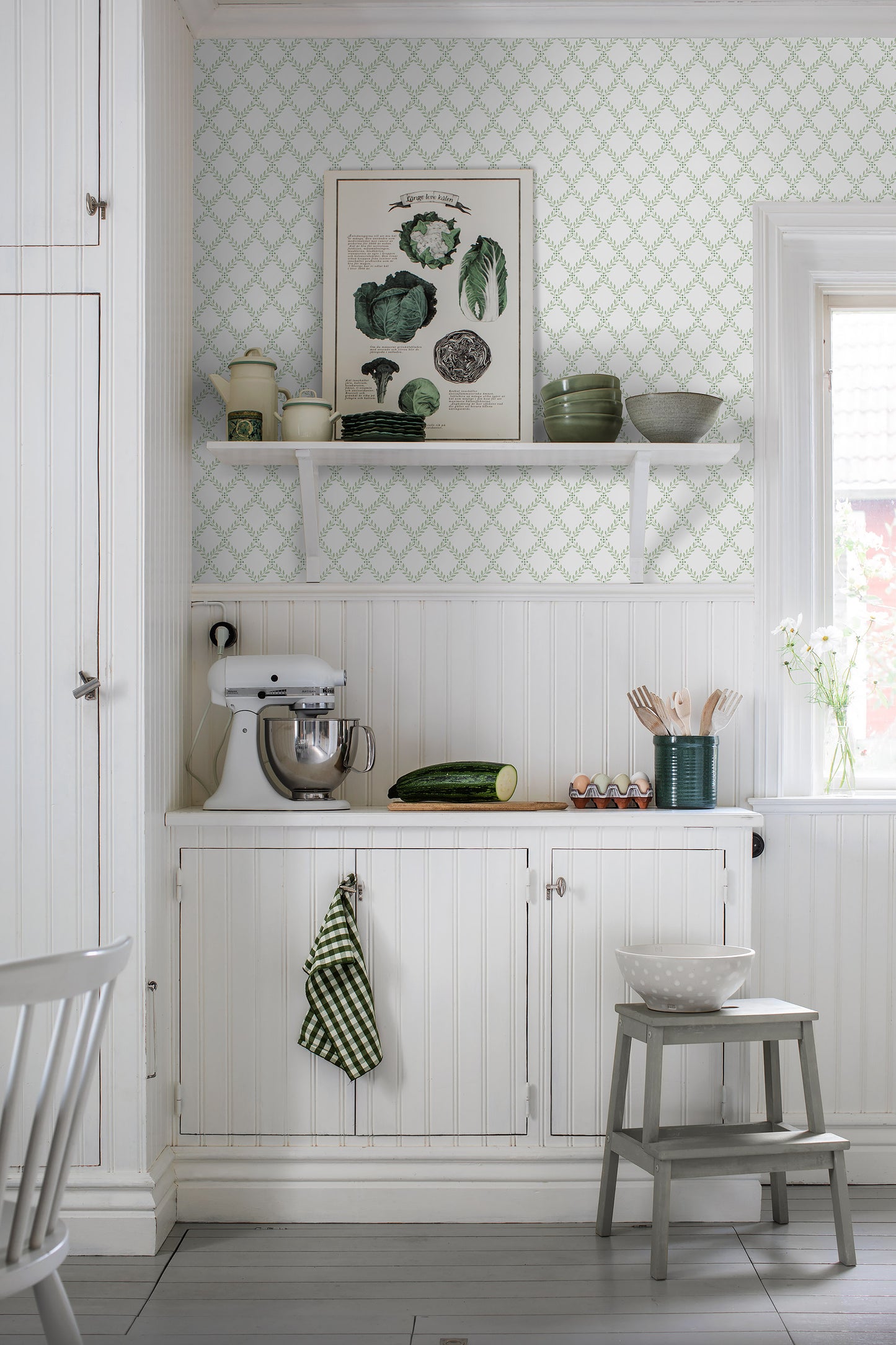 Trellis Leaves - Green ,White – Wallpaper Trader